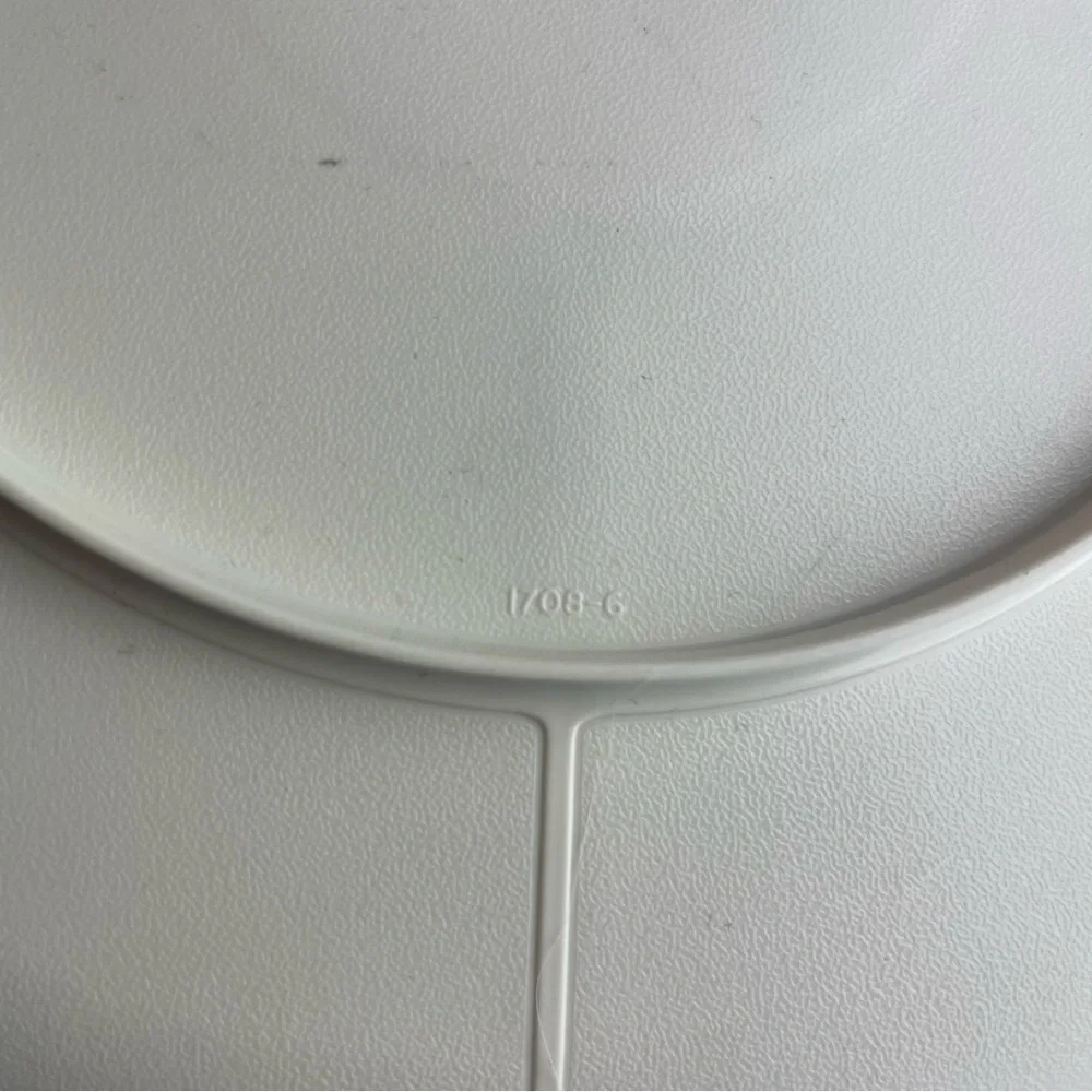 Tupperware Covered Divided Storage Dish 1708-6